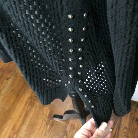 Rock & Republic Black waffle sweater - Picture 4 of 7